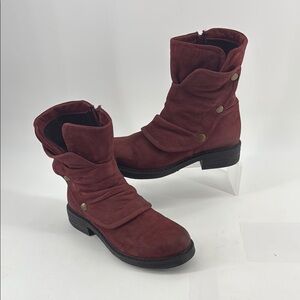 BUENO Women's Red Suede Ankle Boots